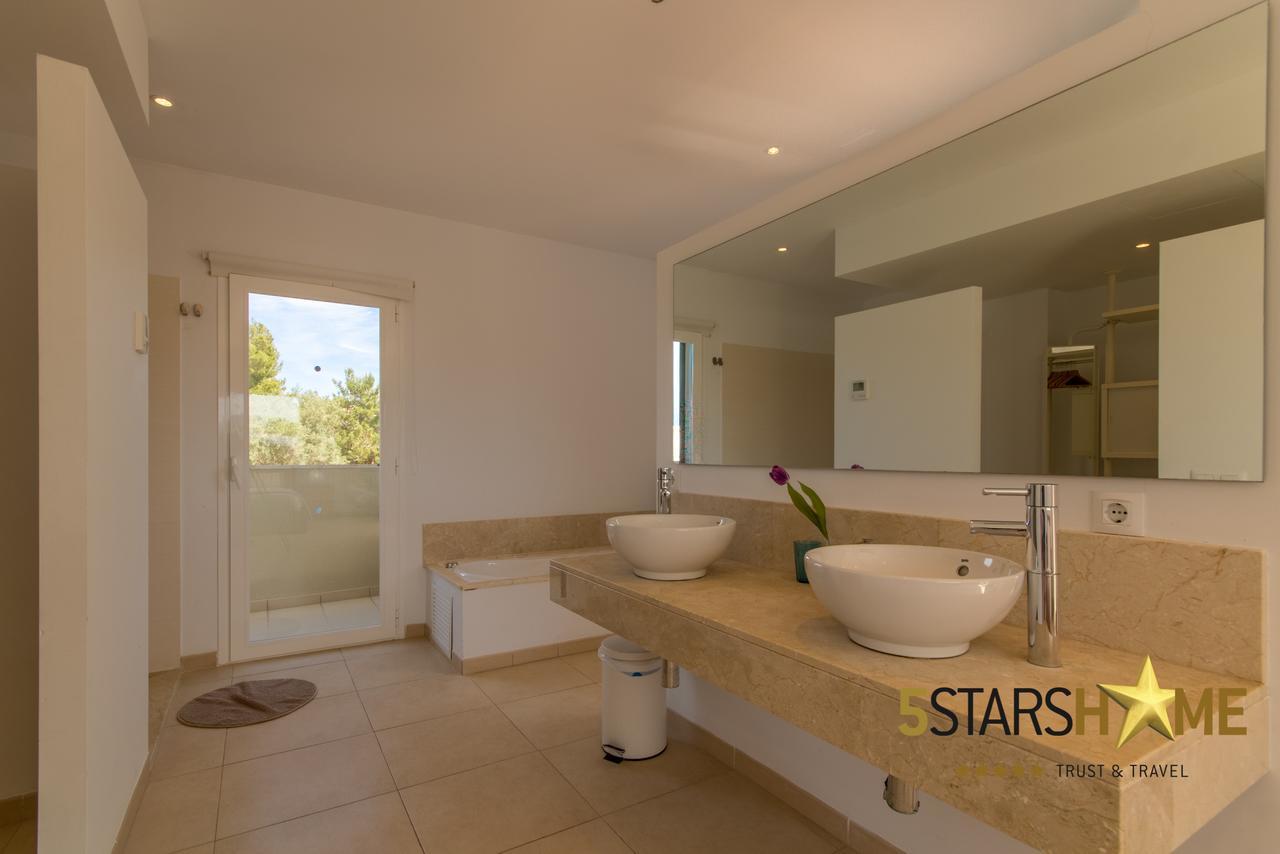 - 218261 Villa